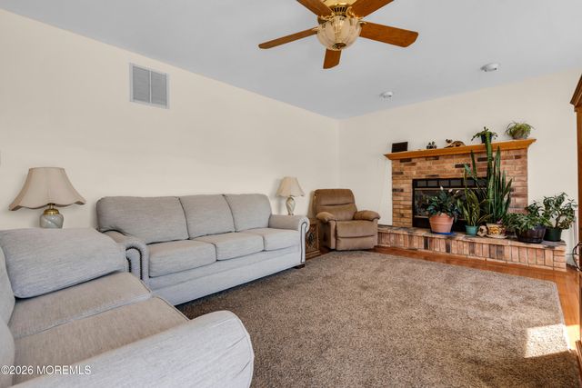 1 Wendy Court, Jackson, NJ 08527