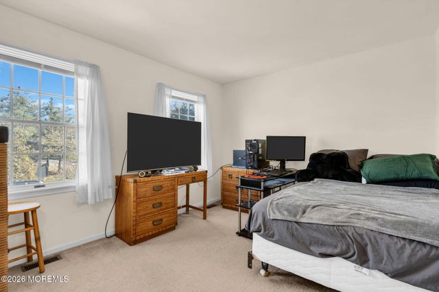 1 Wendy Court, Jackson, NJ 08527