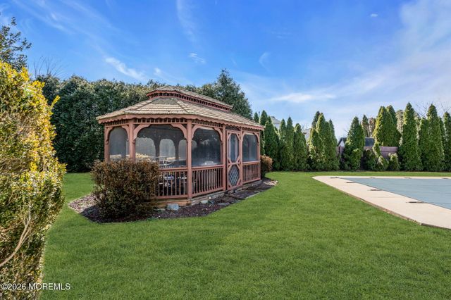 1 Wendy Court, Jackson, NJ 08527