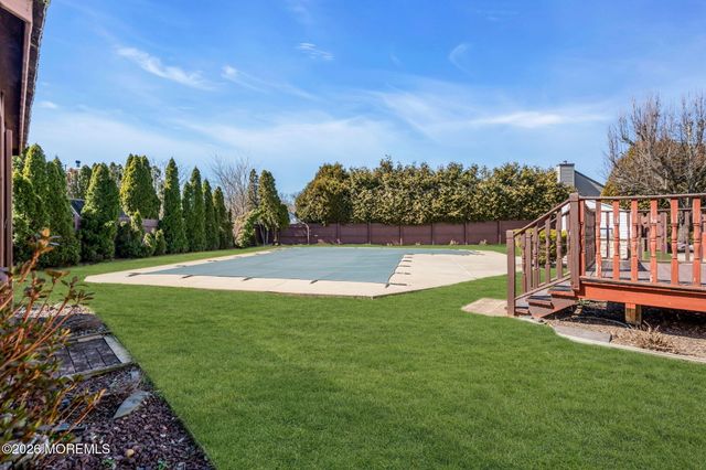 1 Wendy Court, Jackson, NJ 08527