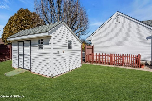 1 Wendy Court, Jackson, NJ 08527