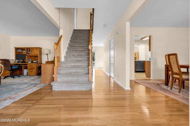 1 Wendy Court, Jackson, NJ 08527