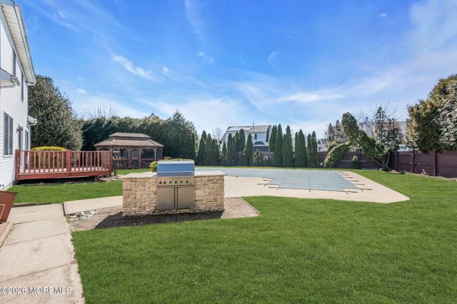 1 Wendy Court, Jackson, NJ 08527