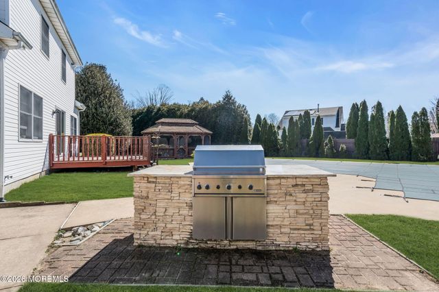 1 Wendy Court, Jackson, NJ 08527