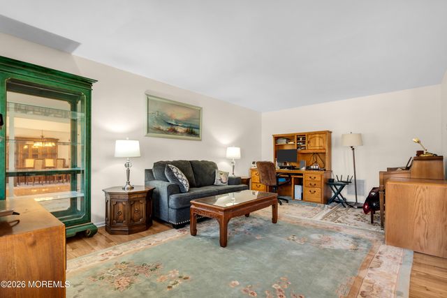 1 Wendy Court, Jackson, NJ 08527