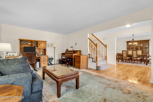 1 Wendy Court, Jackson, NJ 08527