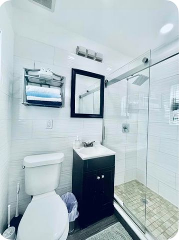 630 NE 17th Way, Fort Lauderdale, FL 33304