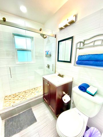 630 NE 17th Way, Fort Lauderdale, FL 33304