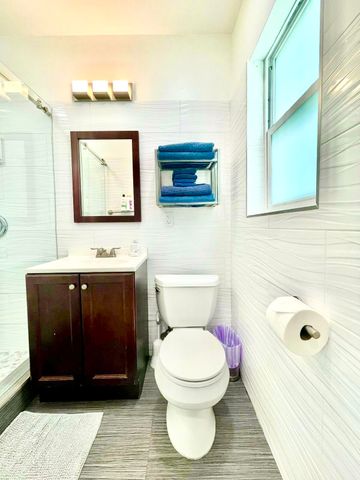 630 NE 17th Way, Fort Lauderdale, FL 33304