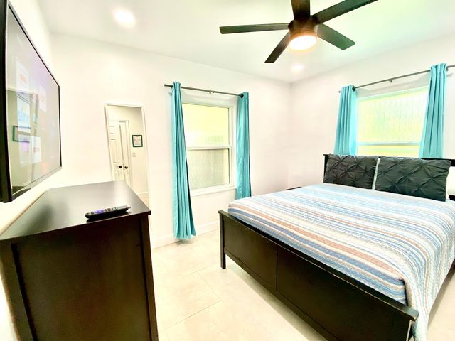 630 NE 17th Way, Fort Lauderdale, FL 33304