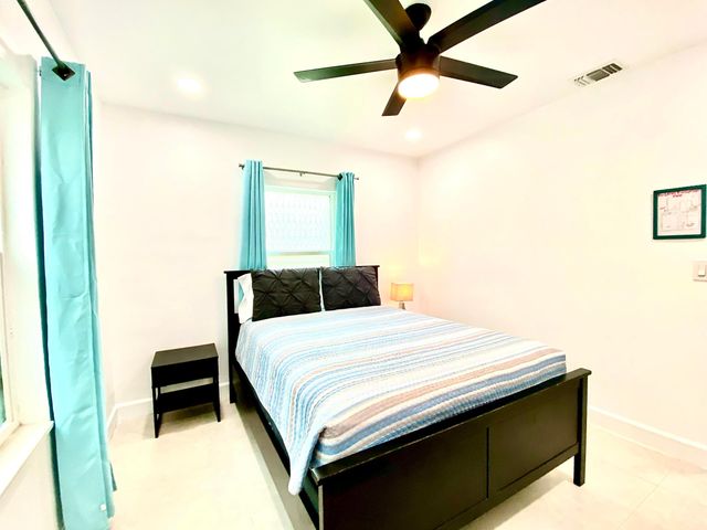 630 NE 17th Way, Fort Lauderdale, FL 33304