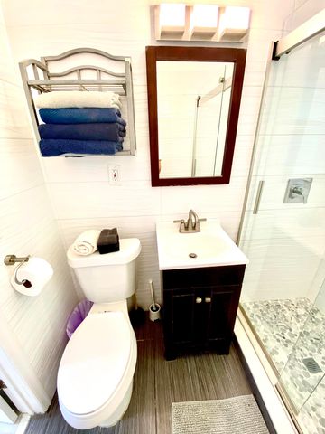 630 NE 17th Way, Fort Lauderdale, FL 33304