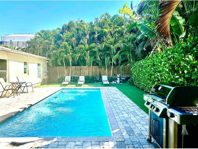 630 NE 17th Way, Fort Lauderdale, FL 33304