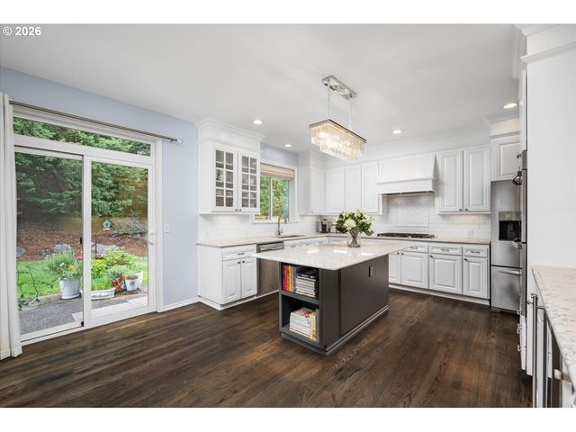 1758 Nw CAITLIN Ter, Portland, OR 97229
