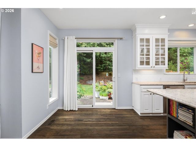 1758 Nw CAITLIN Ter, Portland, OR 97229