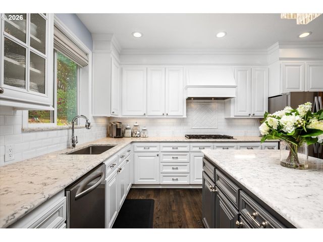 1758 Nw CAITLIN Ter, Portland, OR 97229