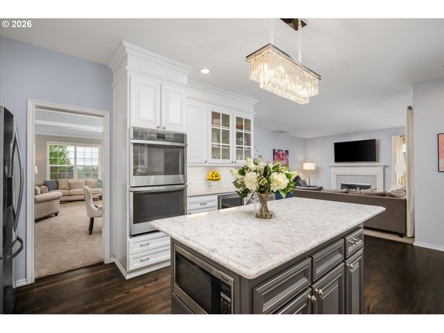 1758 Nw CAITLIN Ter, Portland, OR 97229