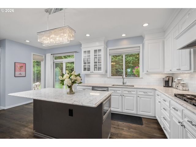1758 Nw CAITLIN Ter, Portland, OR 97229