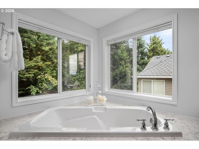 1758 Nw CAITLIN Ter, Portland, OR 97229