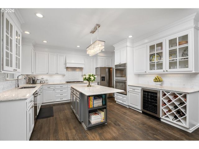 1758 Nw CAITLIN Ter, Portland, OR 97229