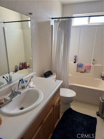 596 St Teresa Court, Merced, CA 95341