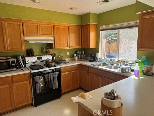 596 St Teresa Court, Merced, CA 95341