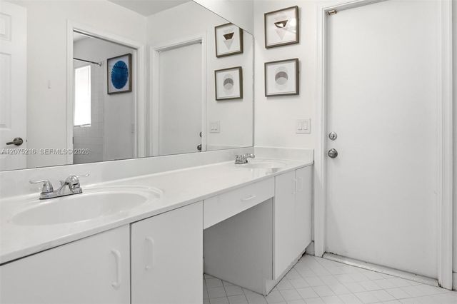609 Verona Place, Weston, FL 33326