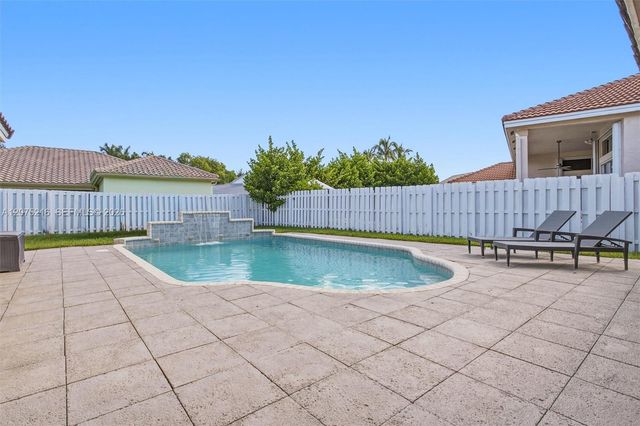 609 Verona Place, Weston, FL 33326