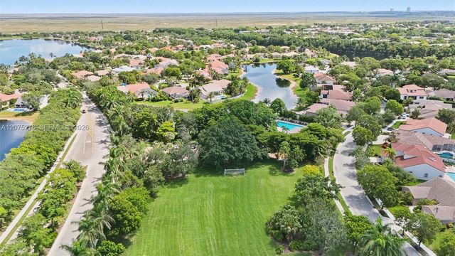 609 Verona Place, Weston, FL 33326