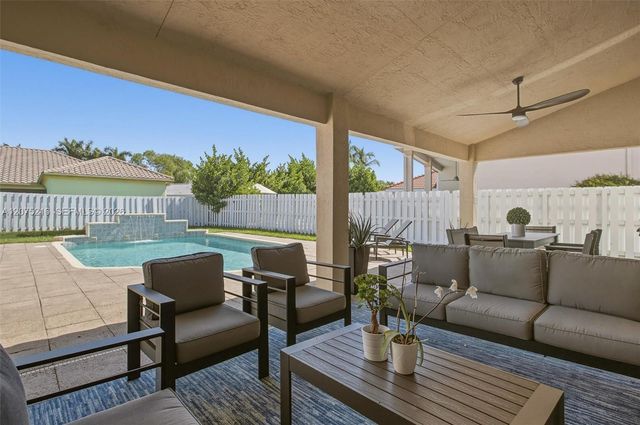 609 Verona Place, Weston, FL 33326