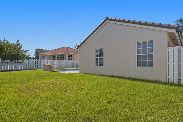 609 Verona Place, Weston, FL 33326