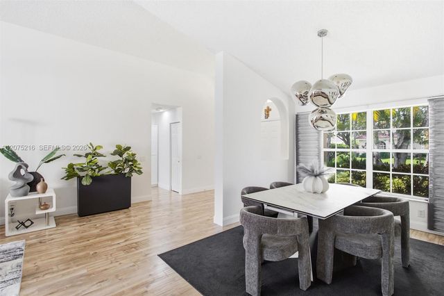 609 Verona Place, Weston, FL 33326
