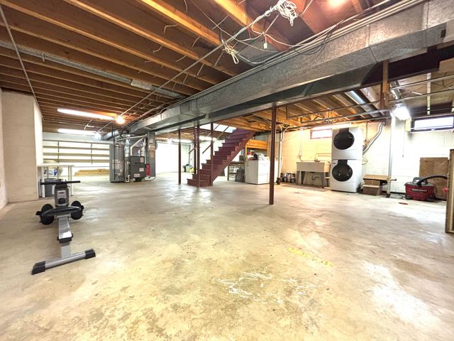 1385 Brandywine Road, Crown Point, IN 46307