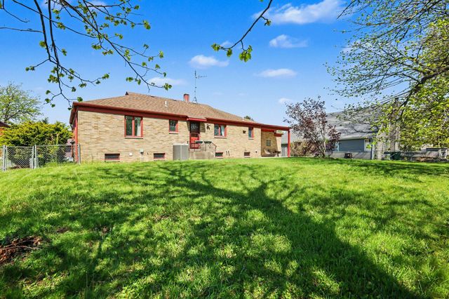 1385 Brandywine Road, Crown Point, IN 46307