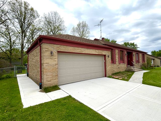 1385 Brandywine Road, Crown Point, IN 46307