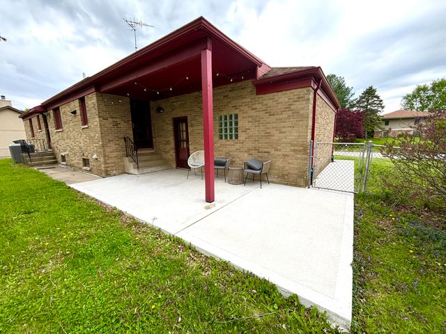 1385 Brandywine Road, Crown Point, IN 46307