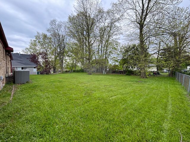 1385 Brandywine Road, Crown Point, IN 46307