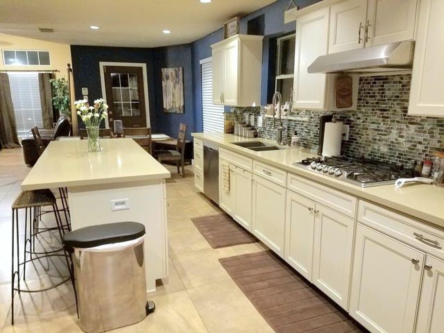 2111 Paintbrush Avenue, League City, TX 77573