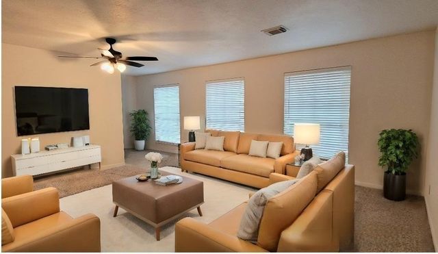 2111 Paintbrush Avenue, League City, TX 77573