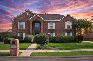2111 Paintbrush Avenue, League City, TX 77573