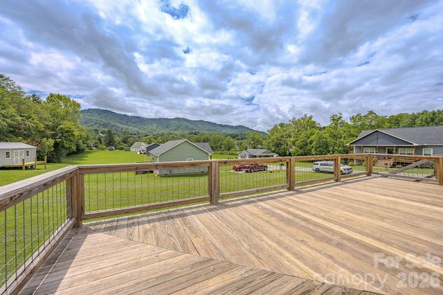 160 Ridge View Drive, Clyde, NC 28721