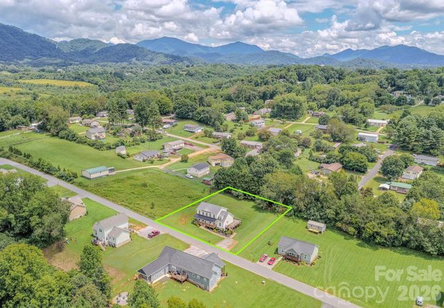 160 Ridge View Drive, Clyde, NC 28721