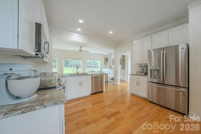 160 Ridge View Drive, Clyde, NC 28721