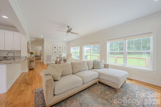 160 Ridge View Drive, Clyde, NC 28721