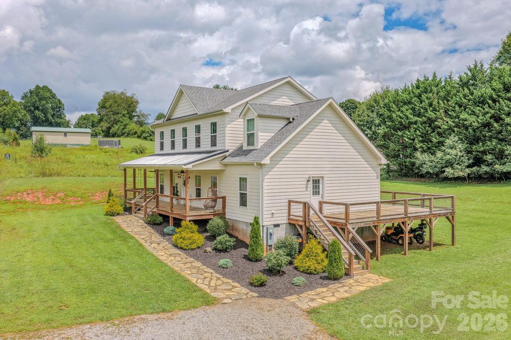 160 Ridge View Drive, Clyde, NC 28721
