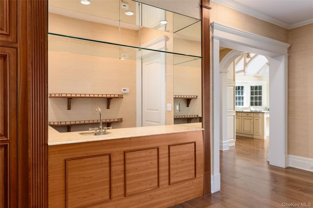 63 Premium Point, New Rochelle, NY 10801