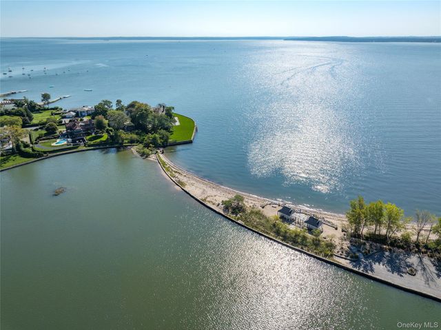 63 Premium Point, New Rochelle, NY 10801