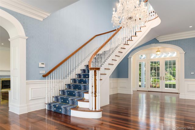 63 Premium Point, New Rochelle, NY 10801