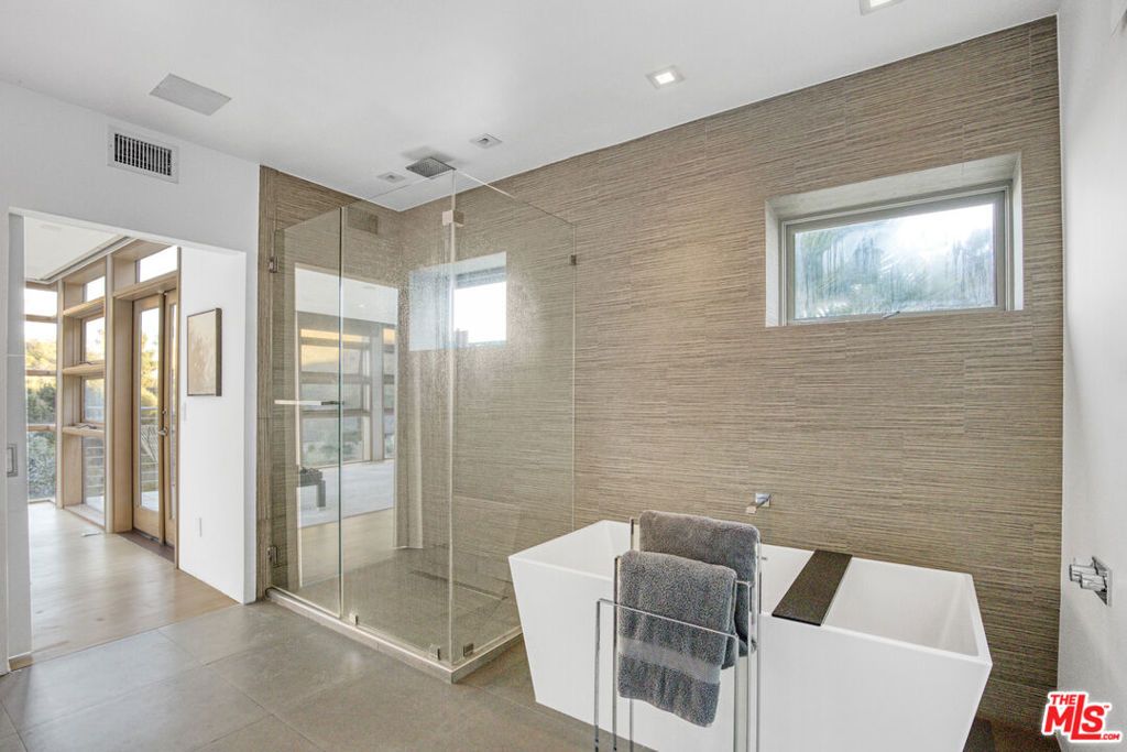 Image 35 of property listing at 1929 N Curson Place, Los Angeles, CA 90046