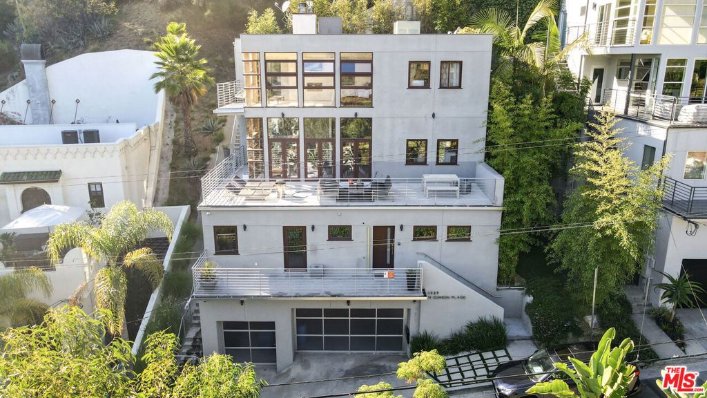 Image 44 of property listing at 1929 N Curson Place, Los Angeles, CA 90046